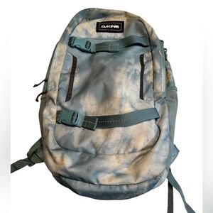 Dakine Snowboarding Ski Tie-Dye Blue & White High End Backpack MINTY